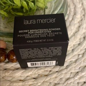 Laura Mercier Secret Brightening Powder